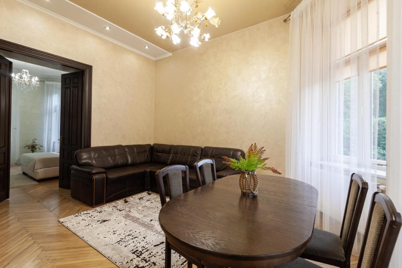 Alfa Apartments Levytskoho Lviv Eksteriør bilde