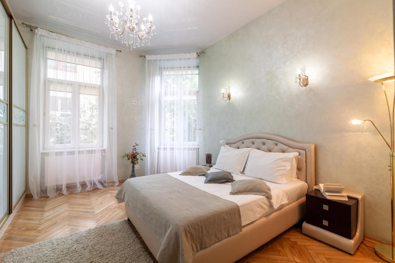 Alfa Apartments Levytskoho Lviv Eksteriør bilde